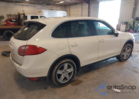 2011 Porsche Cayenne z USA, uszkodzony, nr VIN WP1AA2A29BLA09910